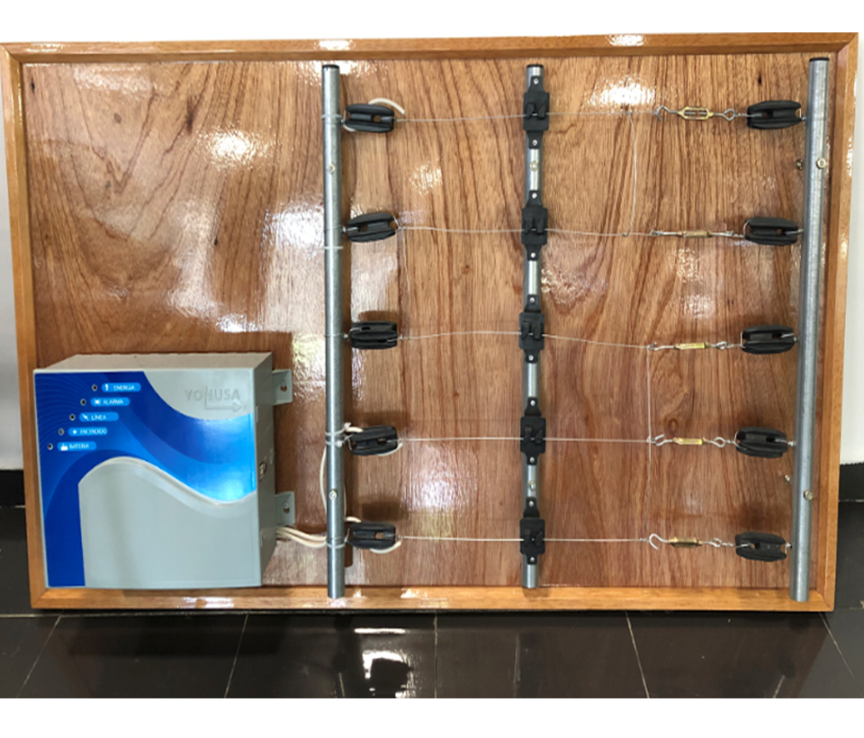 YONUSA PACKEY12000127P - Paquete de energizador de 12,000V para un cerco eléctrico de hasta 3500 mts lineales/ Incluye modulo wifi para manejo y recepción de alertas desde celular/  Batería de respaldo de regalo