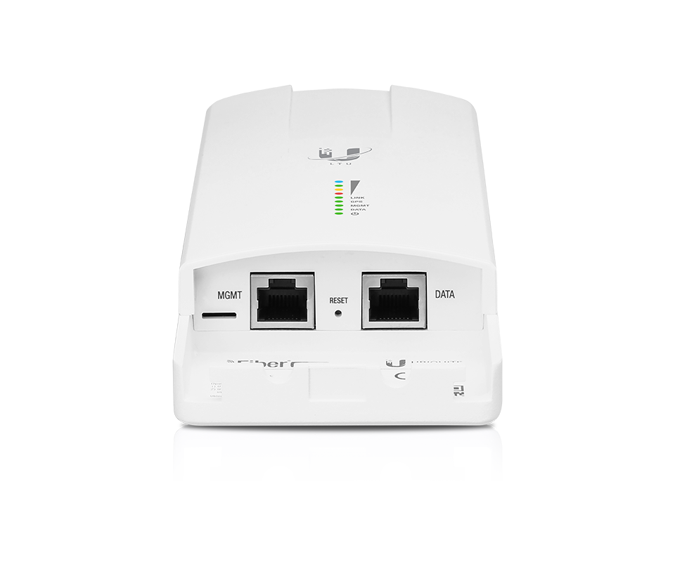 UBIQUITI AIRFIBER AF-5XHD - Radio conectorizado AirFiber X clase Carrier para uso exterior en frecuencias de 4.8GHz a 6.2GHz, alcanza velocidades de hasta 1 Gbps con 26 dBm de potencia de transmisión utilizando tecnología LTU , IP67, 1 Puerto RJ45 GbE.