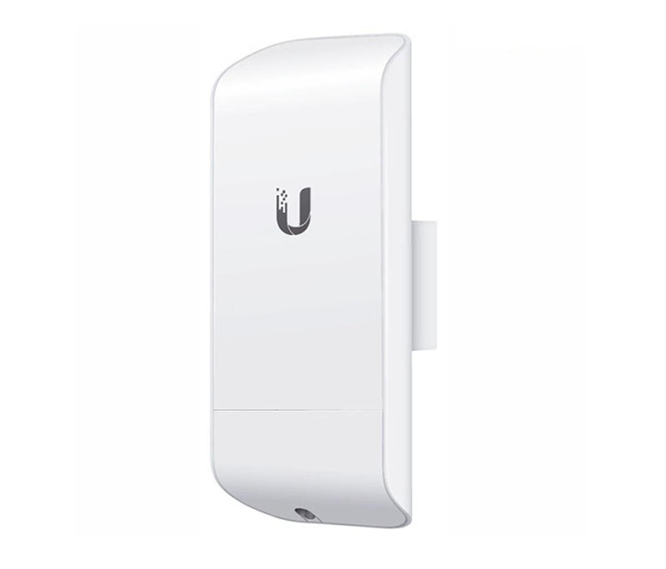 UBIQUITI NANOSTATION LOCOM2 - Radio con antena integrada Airmax 2.4GHz para uso en exteriores con tecnología MIMO. Cuenta con un panel de antena de 8 dBi y una potencia de transmisión de 23 dBm, ofrece un rendimiento de hasta 150 Mbp