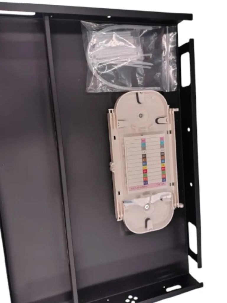 SBE TECH SBE-DFO12 - Distribuidor de Fibra Óptica recibe hasta 2 placas con 6 acopladores, 1UR.